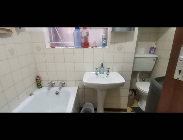 2 BEDROOM FLAT FOR SALE IN VEREENIGING CENTRAL